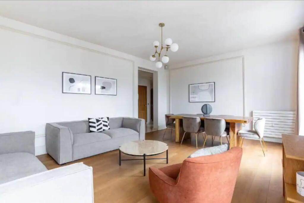 Avenue Montaigne Luxury Apartment 2Br 4P París Exterior foto
